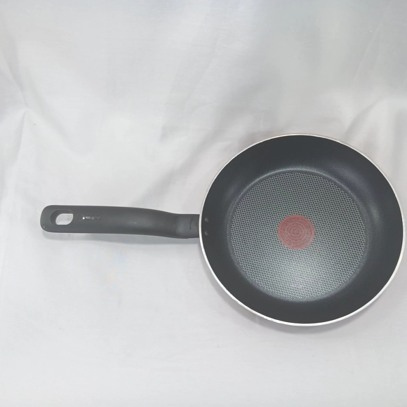 Non-Stick Black Frying Pan - Picture 1 of 7